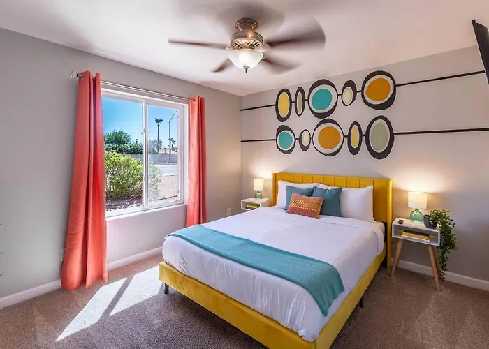 Holiday home Desert Oasis With Pool Mini Golf King Bed Rv Parking