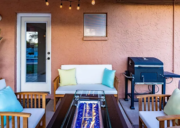 Holiday home Desert Oasis With Pool Mini Golf King Bed Rv Parking